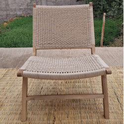 Fauteuil en bois de noyer et corde de nylon crème